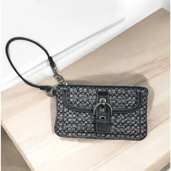 Y2K Coach Bundle of Two Soho Mini Signature Wristlets/Wallets - Picture 2 of 8